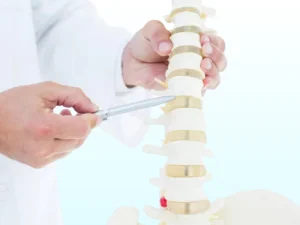 مهم ترین آمادگی ها قبل جراحی تنگی کانال نخاعی